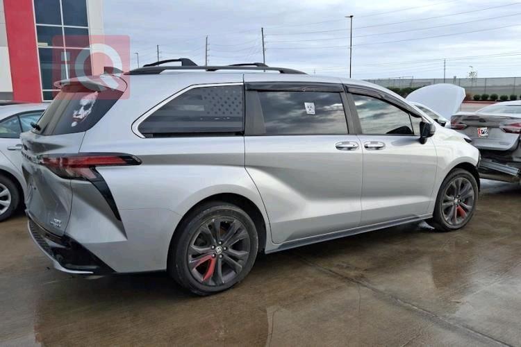 تويوتا سيينا